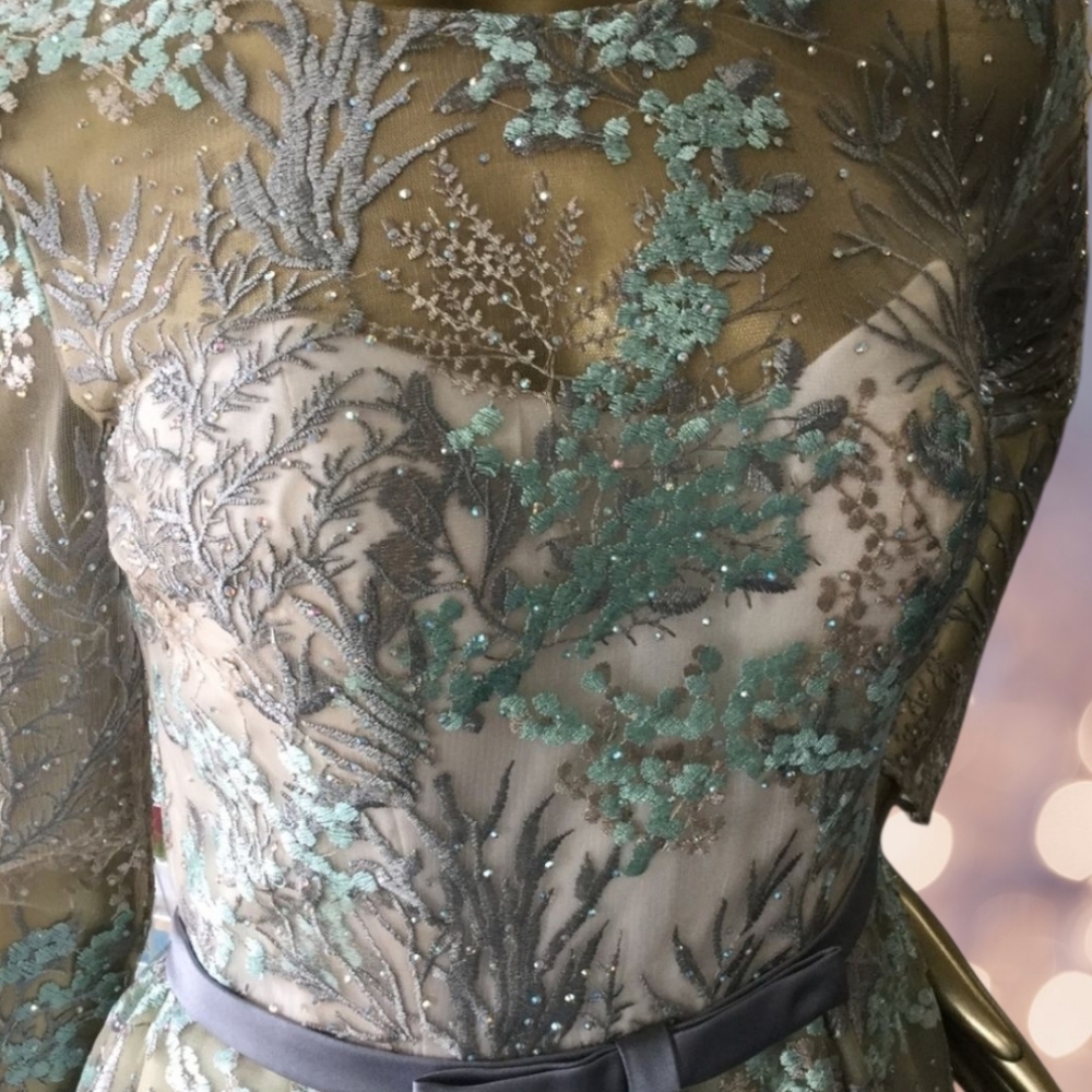 NWT Size 4 Rina diMontella Aqua & Multi Embroidered Botanical Gown - Picture 11 of 14